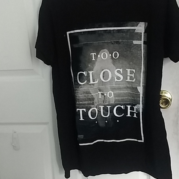 Hot Topic Other - Too Close Too Touch t-shirt